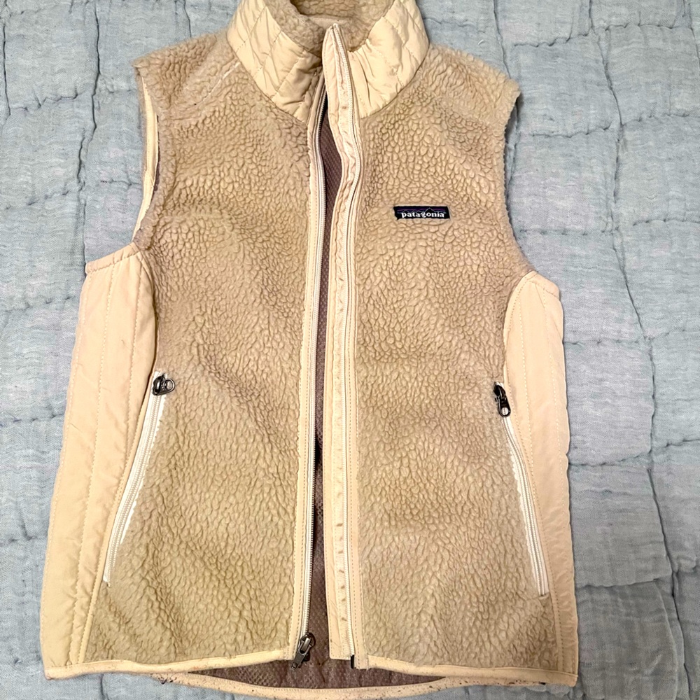 Patagonia Women’s Retro-X Sherpa Vest, size small.